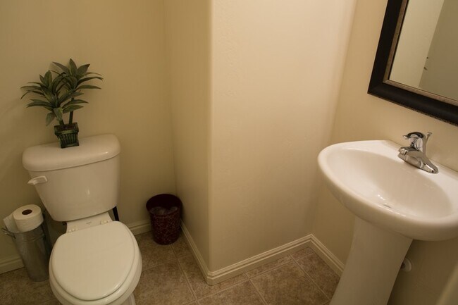 Building Photo - 3360 W Willow Park Dr
