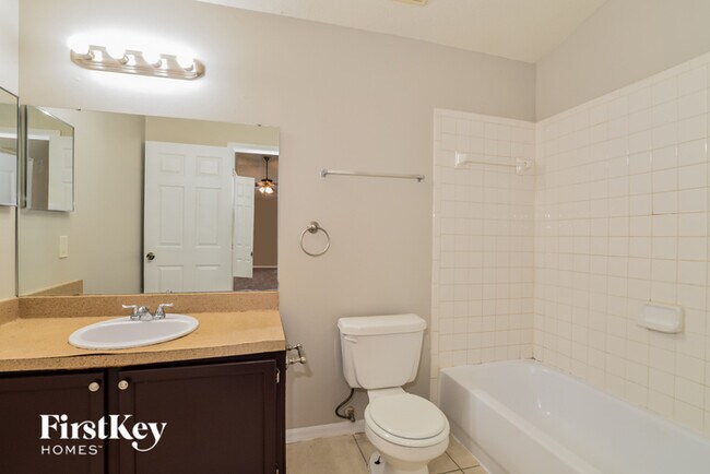 Building Photo - 7456 Little Pond Ct