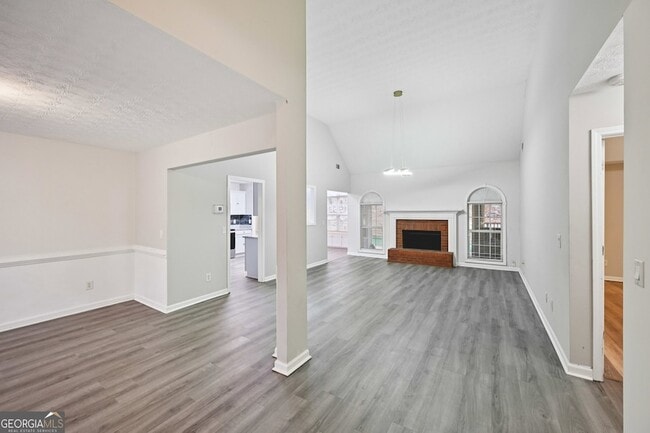 Building Photo - 25 Castlehill Ct