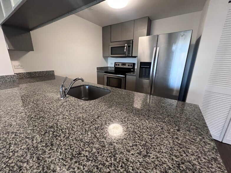 Building Photo - 1516 NW 1st Ave