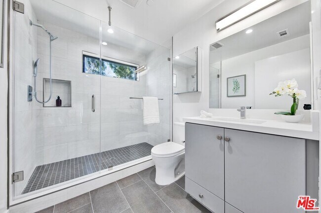 Building Photo - 1458 Butler Ave