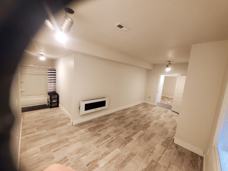 Building Photo - 936 W Temple Rim Ln