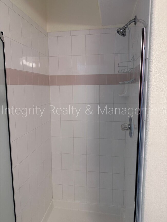 Building Photo - 442 Antero St