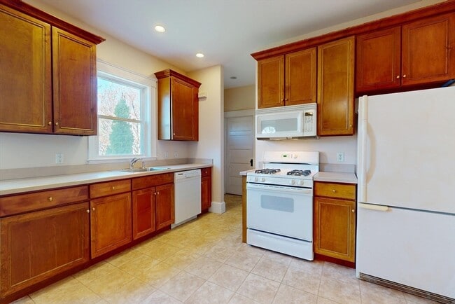 Building Photo - 18 Faneuil Rd