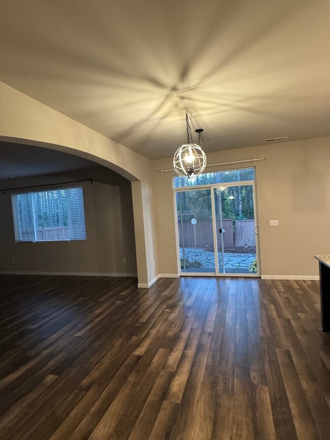 Building Photo - 4164 SW Colbert Way