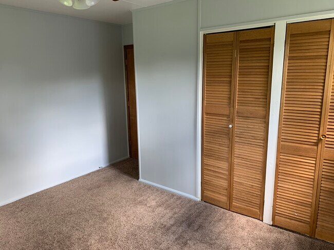 Building Photo - 2538 Indiana St SW