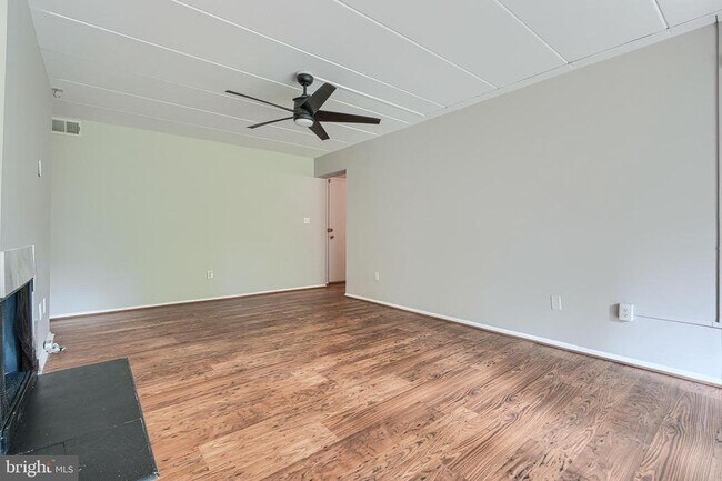 Building Photo - 5390 Smooth Meadow Way
