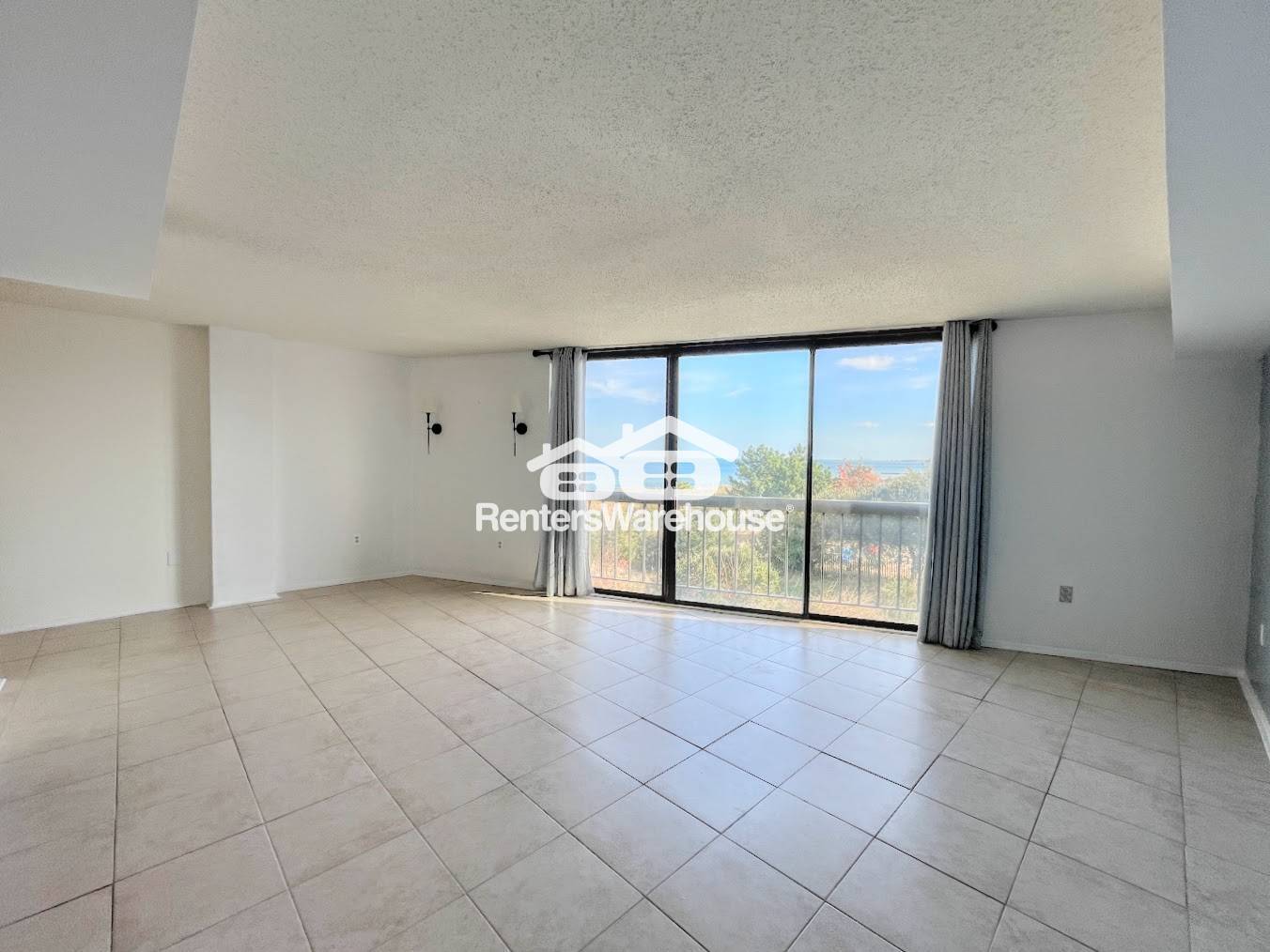 Building Photo - 1222 E Ocean View Ave