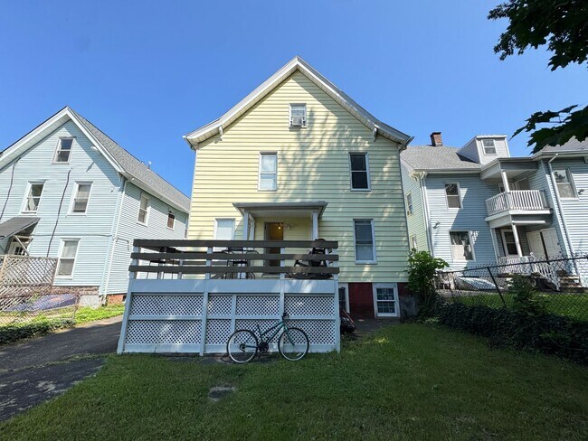 Building Photo - 22 Tilton St