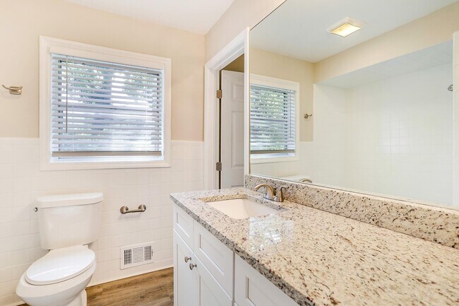 Building Photo - 2572 Glenrock Dr
