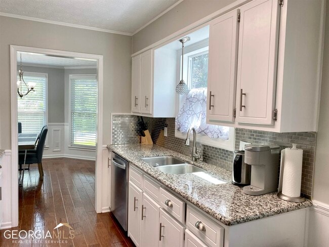 Building Photo - 3465 Madison St