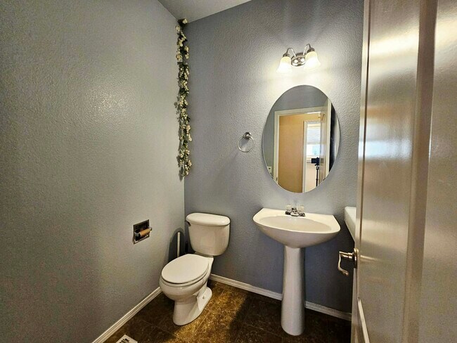 Building Photo - 6834 Cool Spring Way