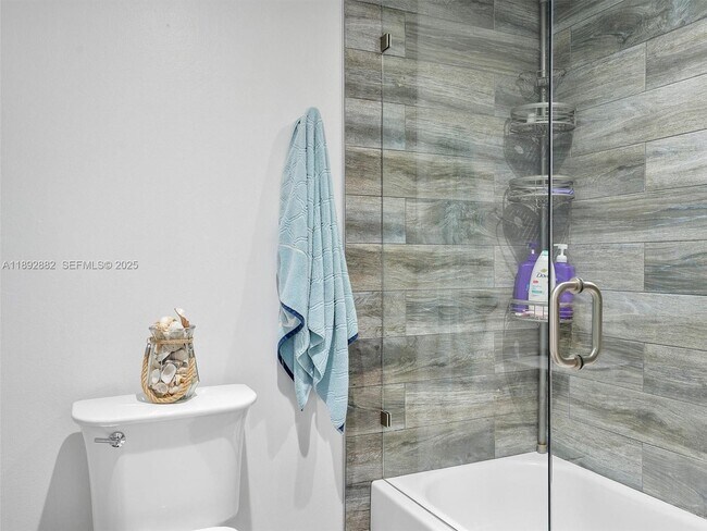 Building Photo - 2101 S Ocean Dr