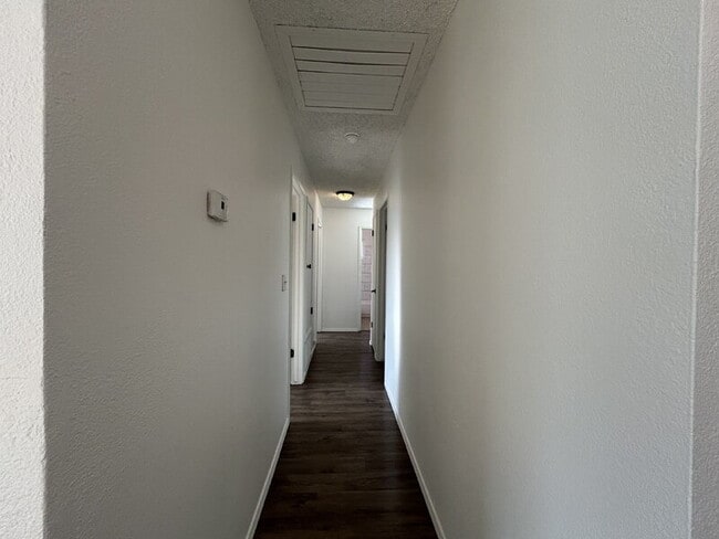 Building Photo - 2170 McGregor Dr