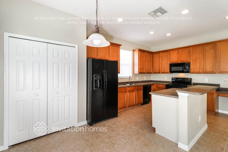 Building Photo - 1226 Hasley Pl