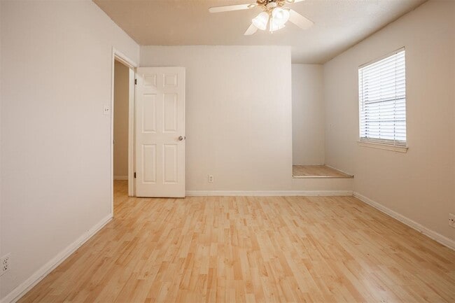 Building Photo - 7800 Northcrest Blvd