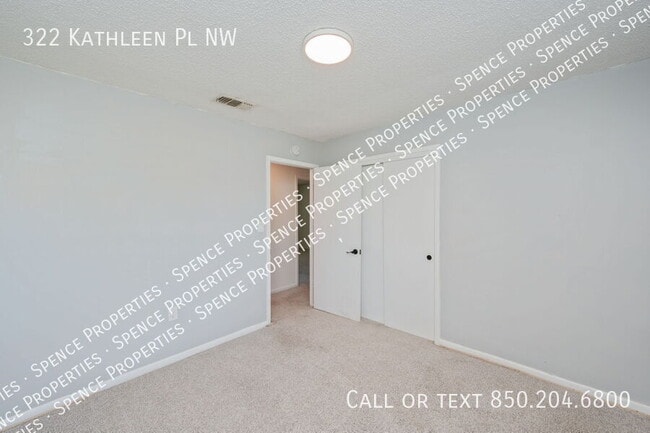 Building Photo - 322 Kathleen Pl NW