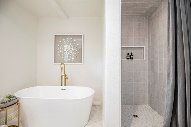 Building Photo - 1 Rader Ln