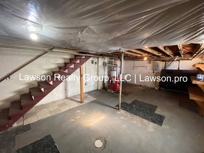 Building Photo - 2611-2613 Bowman St.