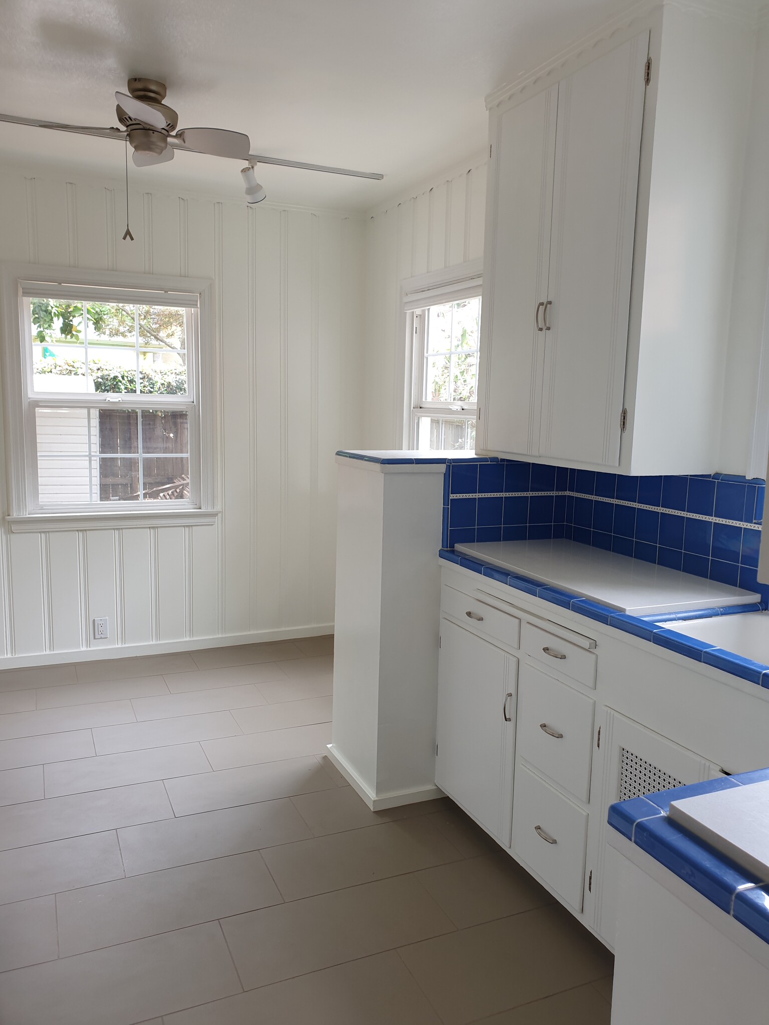 Room for dining in the itchen - 2567 Land Park Dr