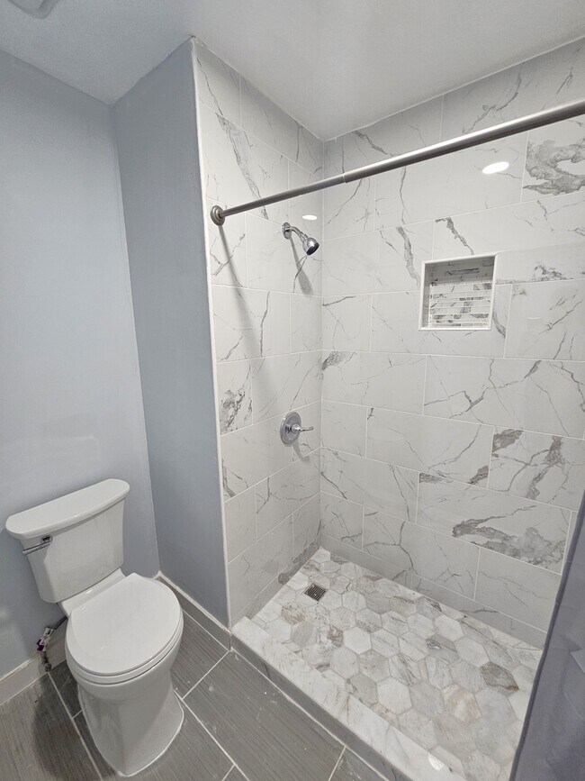 Building Photo - 35 Summercreek Dr