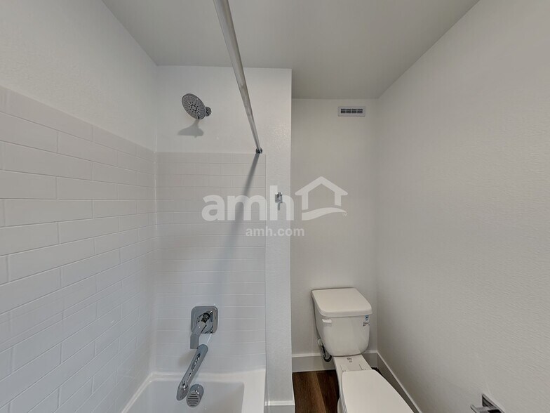 Building Photo - 9175 Aaron Pointe Ct