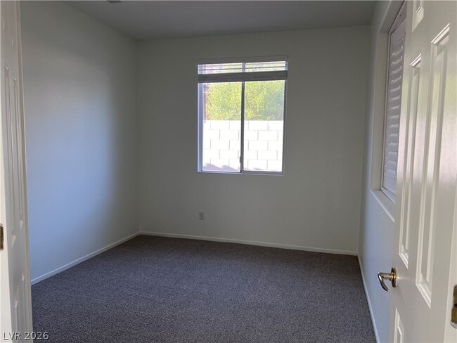 Building Photo - 3031 Scenic Valley Way