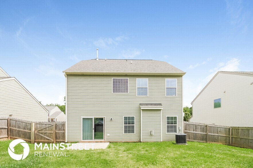 Building Photo - 2942 Mirasol Ct