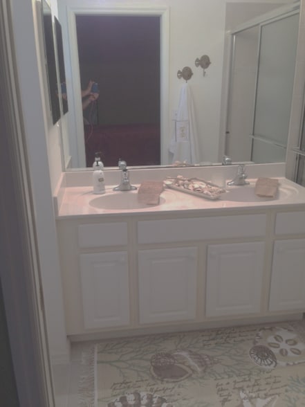 primary bathroom - 8204 Pacific Beach Dr