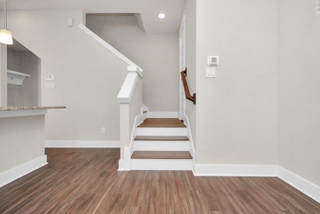 Building Photo - 727 Strawberry Pines Ct