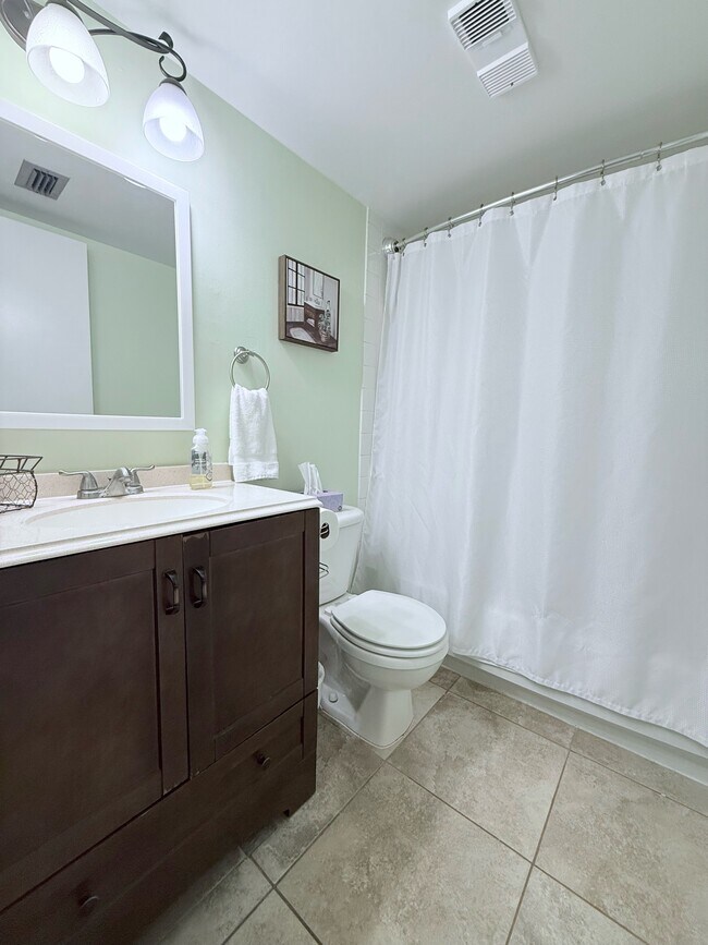 Building Photo - 2 Cartagena Ct