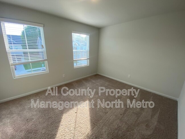 Building Photo - 5340 Melbourne Ln
