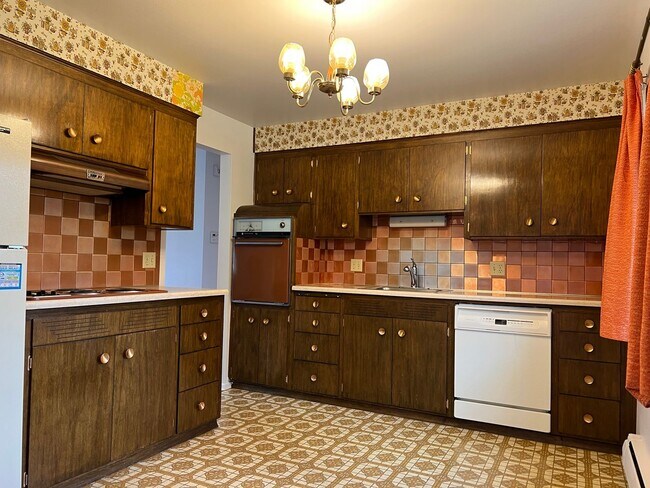 Building Photo - 3728 W Delbert Ave