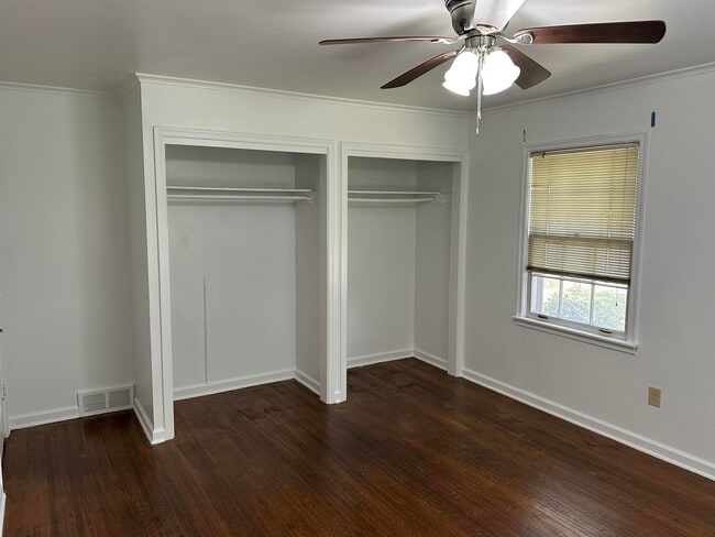 Building Photo - 5138 Whitehall Ave