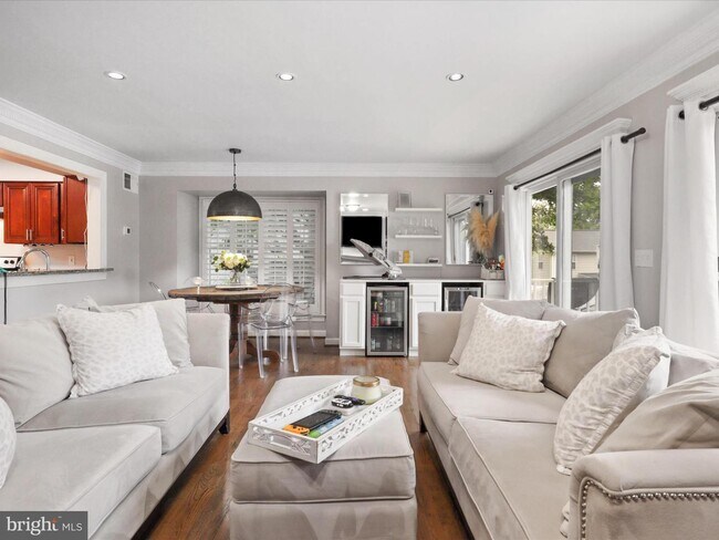 Building Photo - 8324 2nd Ave