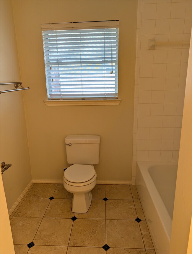 Building Photo - 15222 Holland Fields Cir