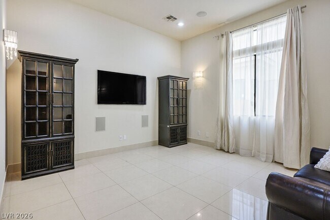 Building Photo - 7434 Yonie Ct