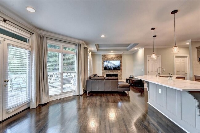 Building Photo - 645 Falls Bay Ct