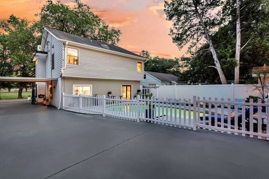 Back of House & Pool - 2142 Golfview Dr