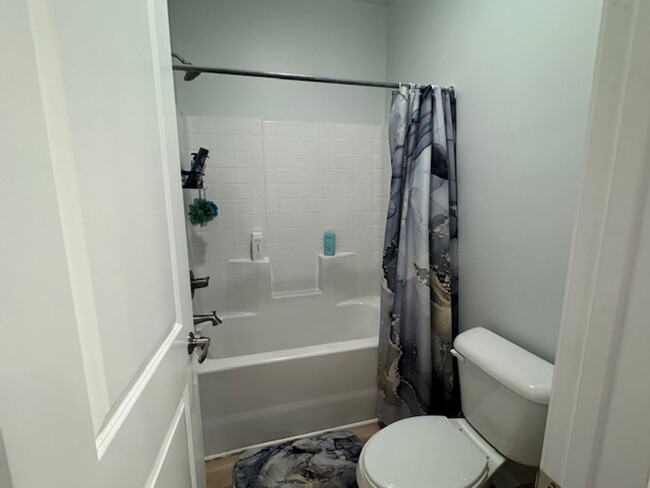 Building Photo - Immaculate Four Bedroom Home in Joliff Lan...