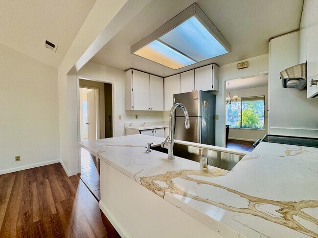 Building Photo - 772 Privet Ct