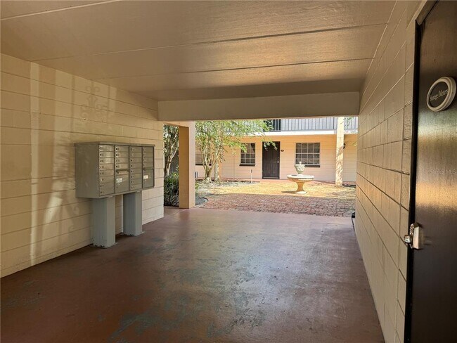 Building Photo - 120 S Church Ave