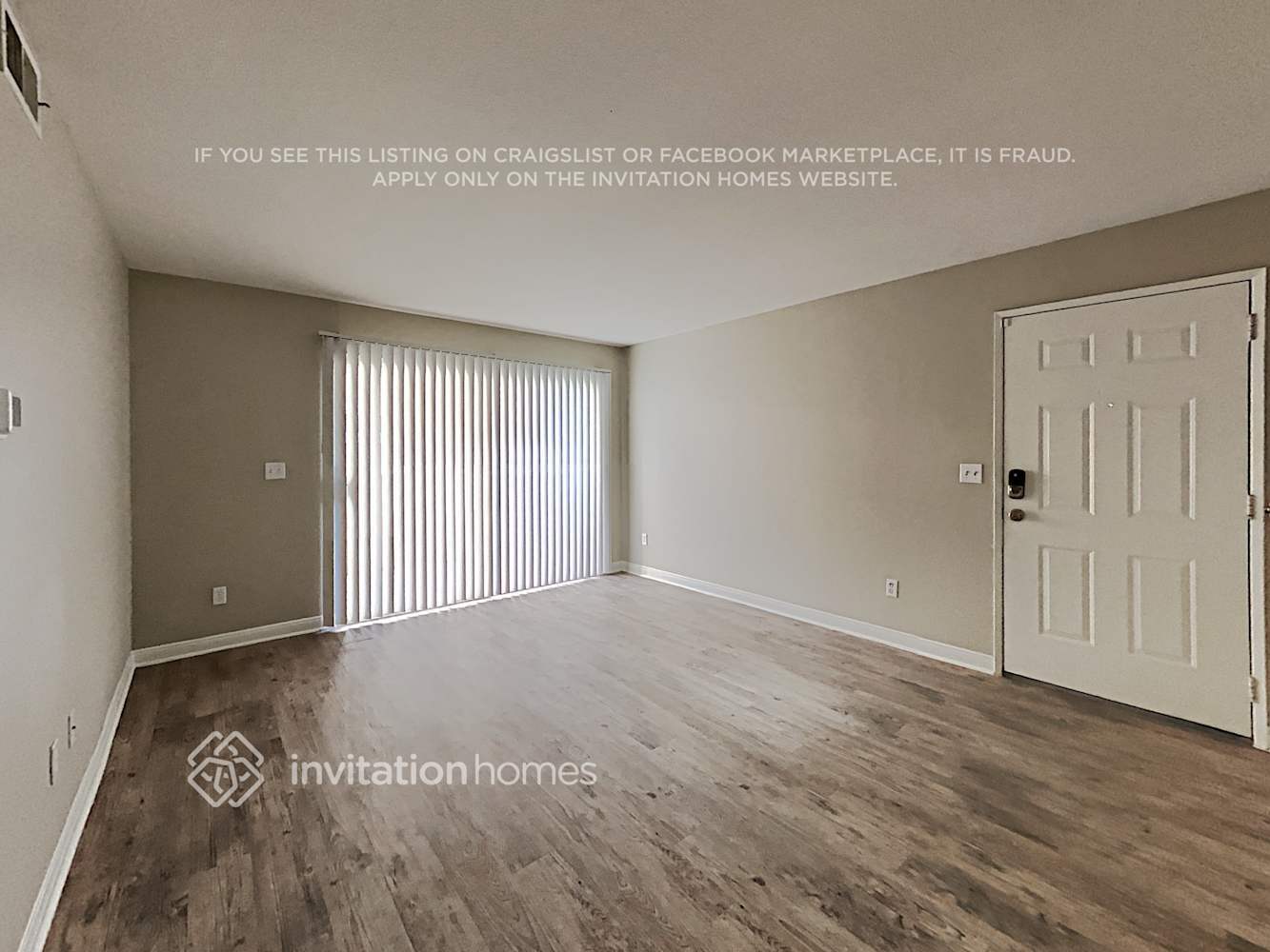 Building Photo - 16377 Lakeshore Dr