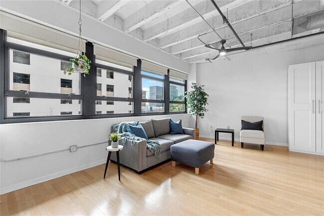 Building Photo - 878 Peachtree St NE