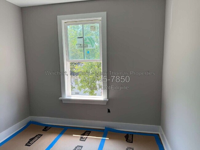 Building Photo - 1203 Fern St