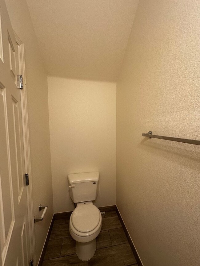 Building Photo - 3 Bedroom Home in the SW!