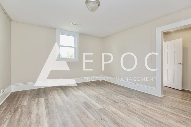 Building Photo - 504 Lexington Ave