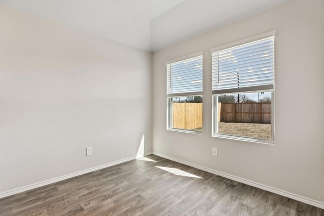 Building Photo - 1702 Miller Ter