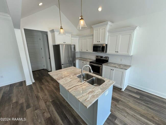 Building Photo - 304 San Sebastian Dr