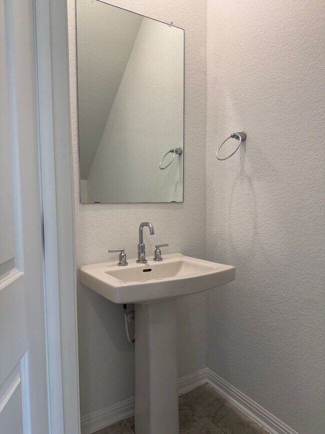 Building Photo - 4 BR/2.5BA | Newly Renovated Single Family Home | 1-Car Covered Parking | Gated backyard